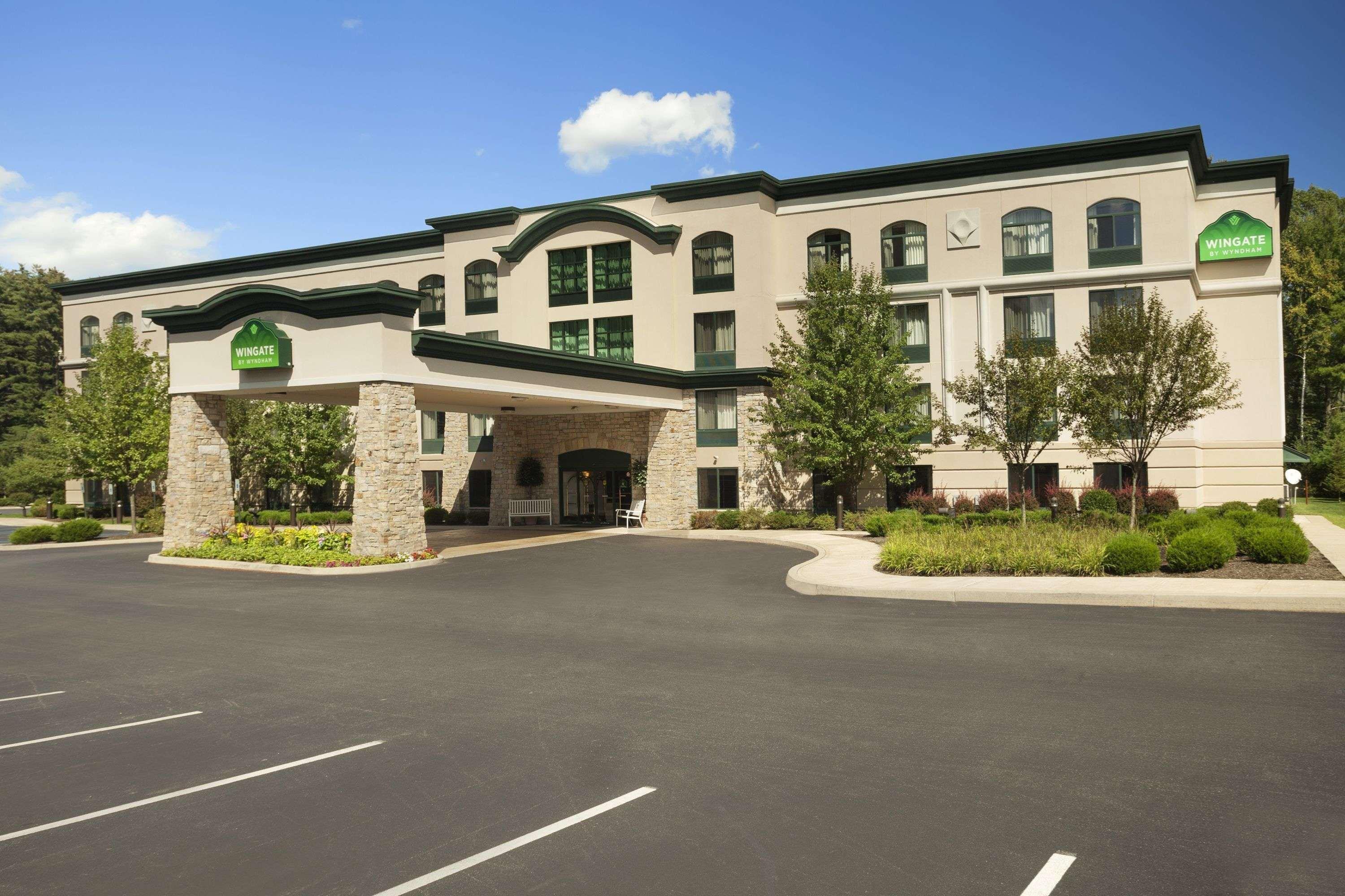 Comfort Inn & Suites Lake George Exterior photo